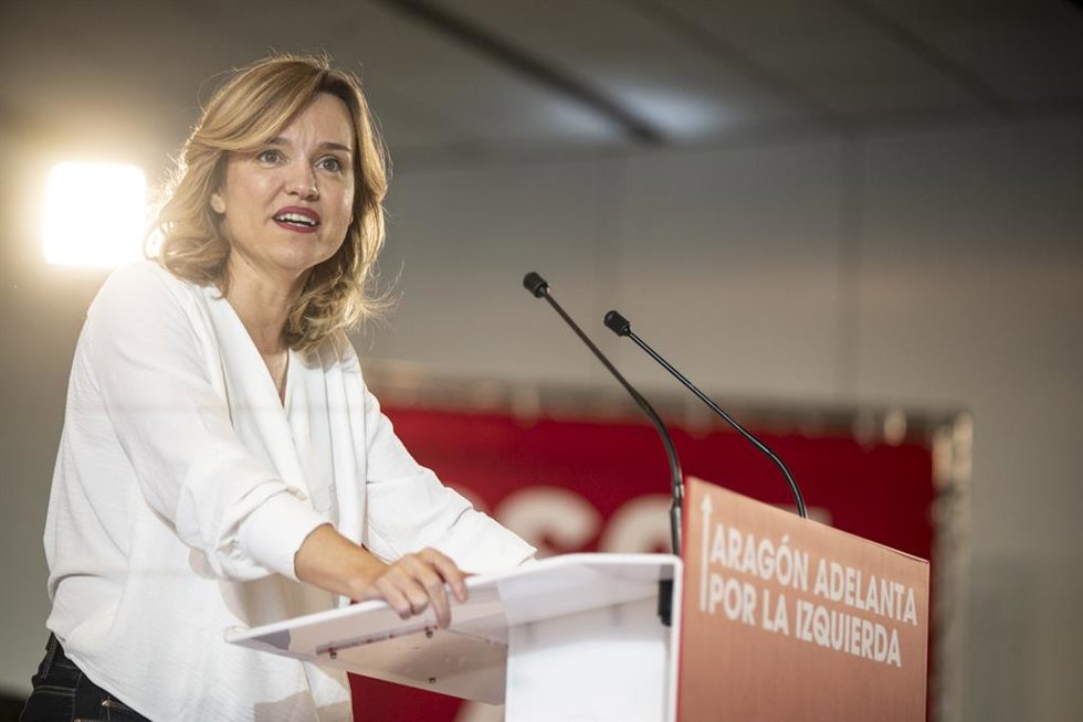 Archivo - La secretaria general del PSOE de Aragón y ministra de Educación, Formación Profesional y Deportes y portavoz del Gobierno, Pilar Alegría, durante un acto del PSOE de Aragón, en el Palacio de Congresos el pasado mes de febrero. 