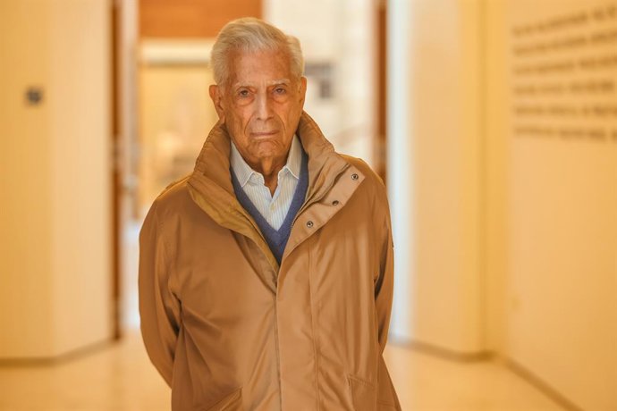 Archivo - Imagen de archivo del Premio Nobel de Literatura, Mario Vargas Llosa