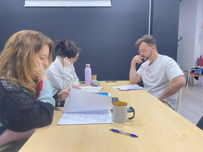 Alicante Film School rueda su primera producción en la ciudad con más de 40 participantes