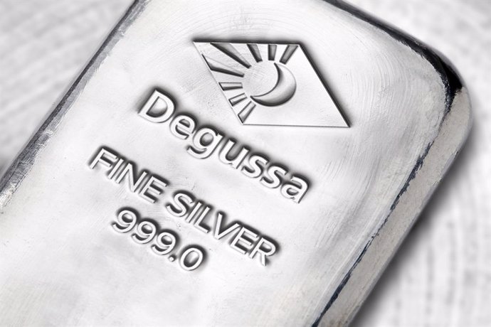 Creciente interés por la plata como inversión - Plata de Degussa