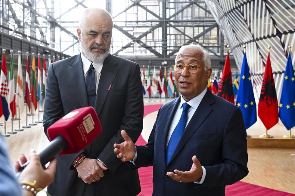 El primer ministro de Albania, Edi Rama, junto al presidente del Consejo Europeo, Antonio Costa, en declaraciones en Bruselas.