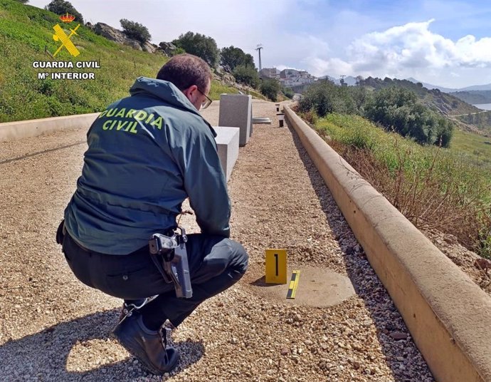 Investigación por sustracción de farolas en Alange (Badajoz)