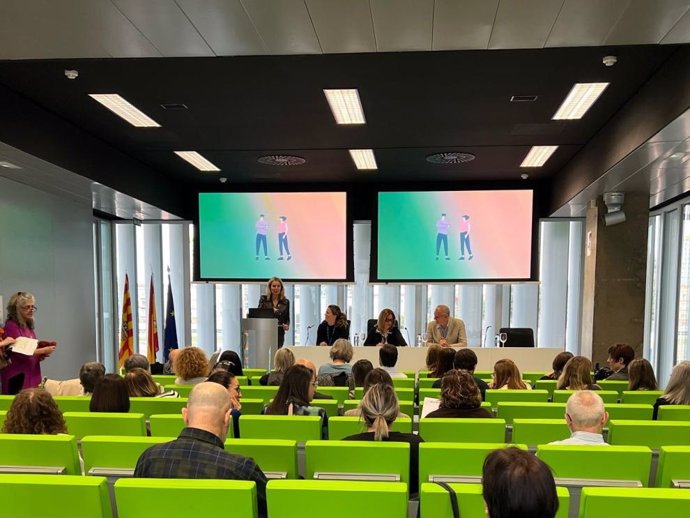 Celebración de un innovador taller centrado en la mejora de la atención a las personas con enfermedades inmunomediadas.