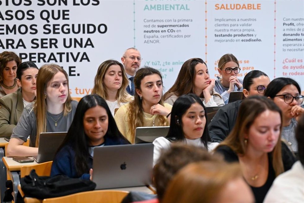 La CEU UCH y Consum inauguran un Seminario Permanente