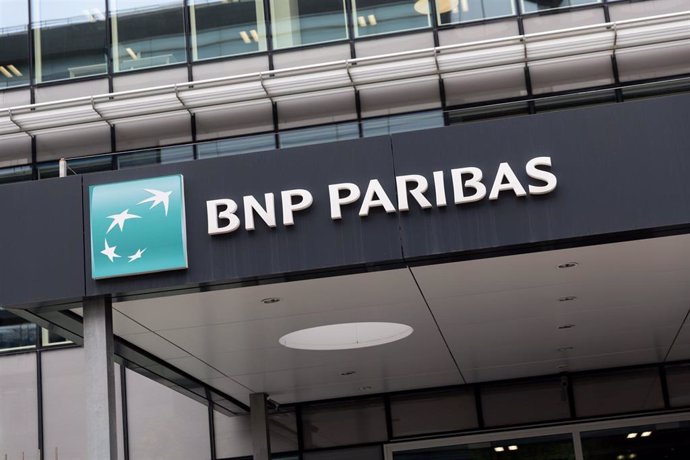 Archivo - Una de las oficinas de BNP Paribas, a 7 de junio de 2024, en Madrid (España). El Consejo de Gobierno del Banco Central Europeo (BCE) ha decidido hoy bajar los tipos de interés en 25 puntos básicos, de forma que la tasa de referencia para sus ope