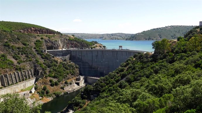 Archivo - Iberdrola pone en servicio el primer grupo de la central hidroeléctrica de bombeo de Valdecañas (Cáceres)
