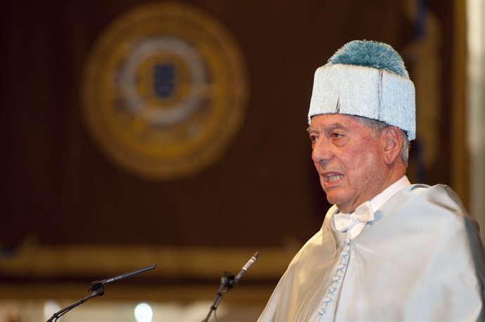 La ULPGC lamenta el fallecimiento de su Doctor Honoris Causa, Mario Vargas Llosa