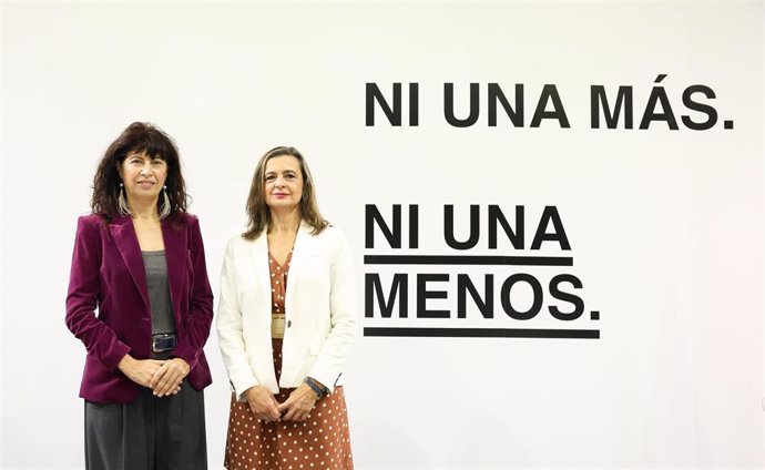 Archivo - La ministra de igualdad, Ana Redondo, y la delegada del Gobierno contra la Violencia de Género, Carmen Martínez-Perza