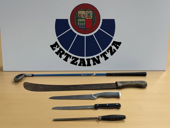 Agenteek etxebizitzan aurkiturikoa