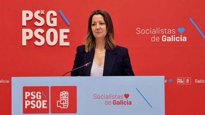 A secretaria de Organización do PSdeG, Lara Méndez, en rolda de prensa no Parlamento de Galicia.