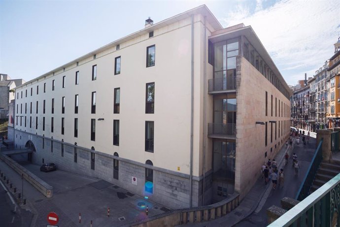 Archivo - Fachada del Departamento de Educación