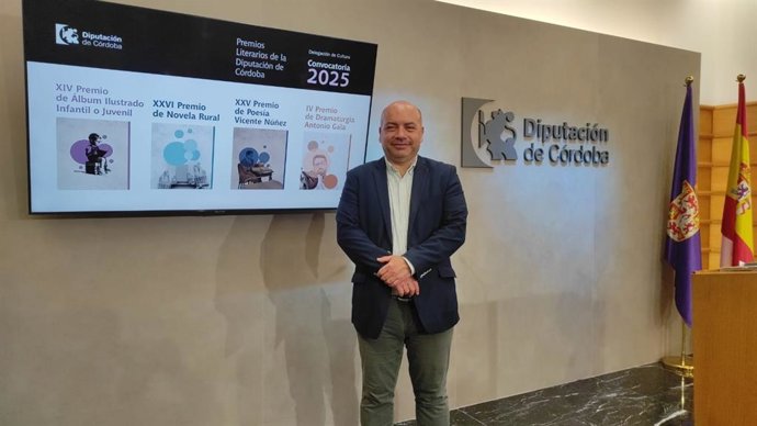 Gabriel Duque, en la presentación de la convocatoria de los Premios Literarios de la Diputación de Córdoba.