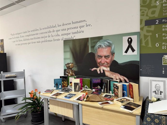 La biblioteca municipal Mario Vargas Llosa habilita este lunes y martes un libro de condolencias.