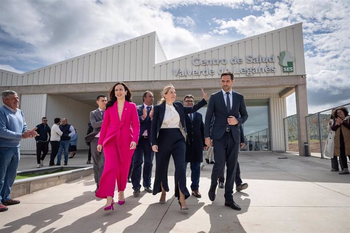 La presidenta de la Junta de Extremadura, María Guardiola, inaugura el Centro de Salud de Valverde de Leganés