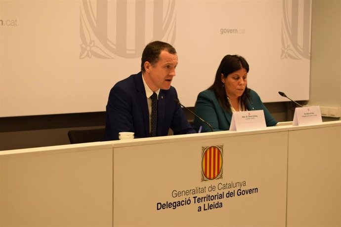 El conseller, Òscar Ordeig, y la delegada del Govern en Lleida, Núria Gil, durante la presentación de la campaña agraria