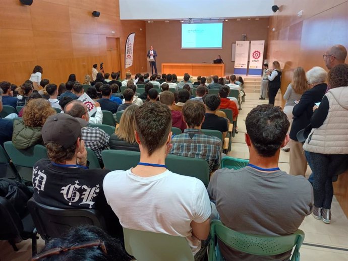 Presentación de la 1ª edición del Hackathon InnovaFP.