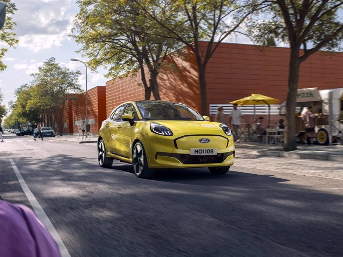 Ford actualiza el precio del Puma Gen-E desde los 30.175 euros y con autonomía de 376 kilómetros.