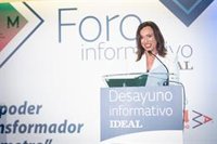 Los andaluces de hasta 14 años viajarán gratis en transporte metropolitano desde julio con la Tarjeta Joven