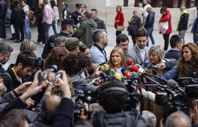 Bernabé atiende a los medios antes de testificar en la causa de la dana