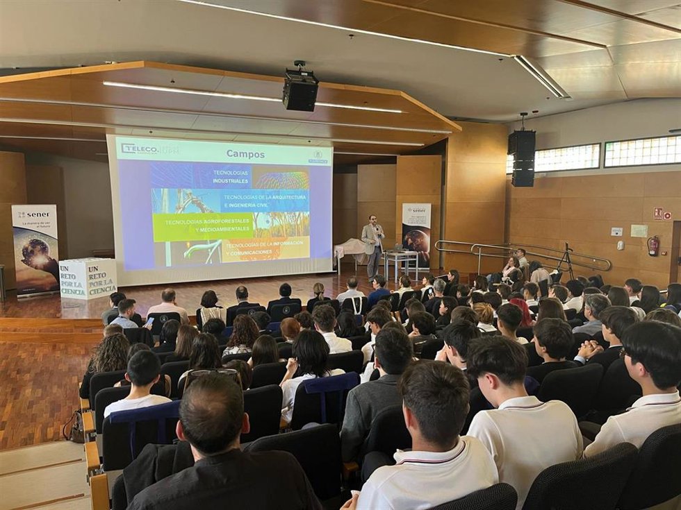 Una treintena de colegios participan en una nueva edición del programa de la Fundación Sener 'Un reto por la ciencia'