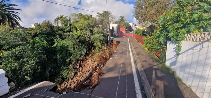 Derrumbe del puente en la calle Teobaldo Power de Tacoronte