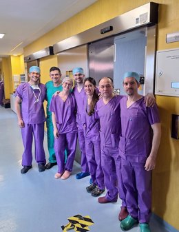 Profesionales del Servicio de Traumatología y Cirugía Ortopédica del Hospital Infanta Elena de Huelva.
