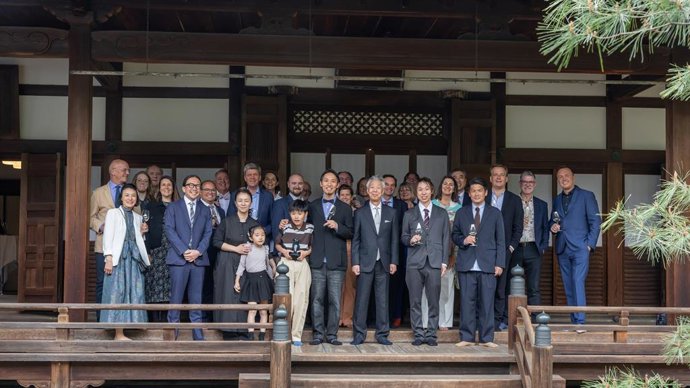 Entrega del premio PFV 2025 a la empresa japonesa Tsutsumi Asakichi Urushi