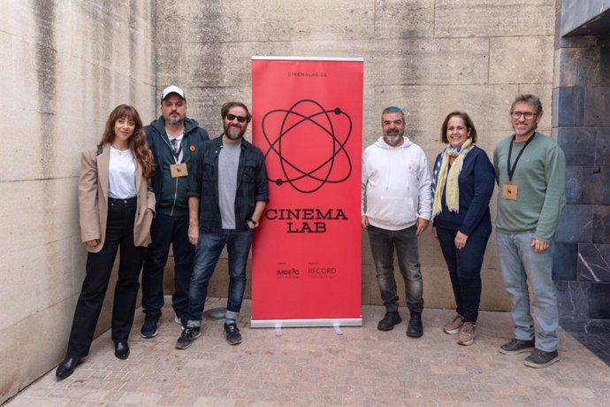 Representantes del Imdeec y Record con la presentación de la 3ª edición de Cinema Lab, el laboratorio de proyectos de largometrajes.