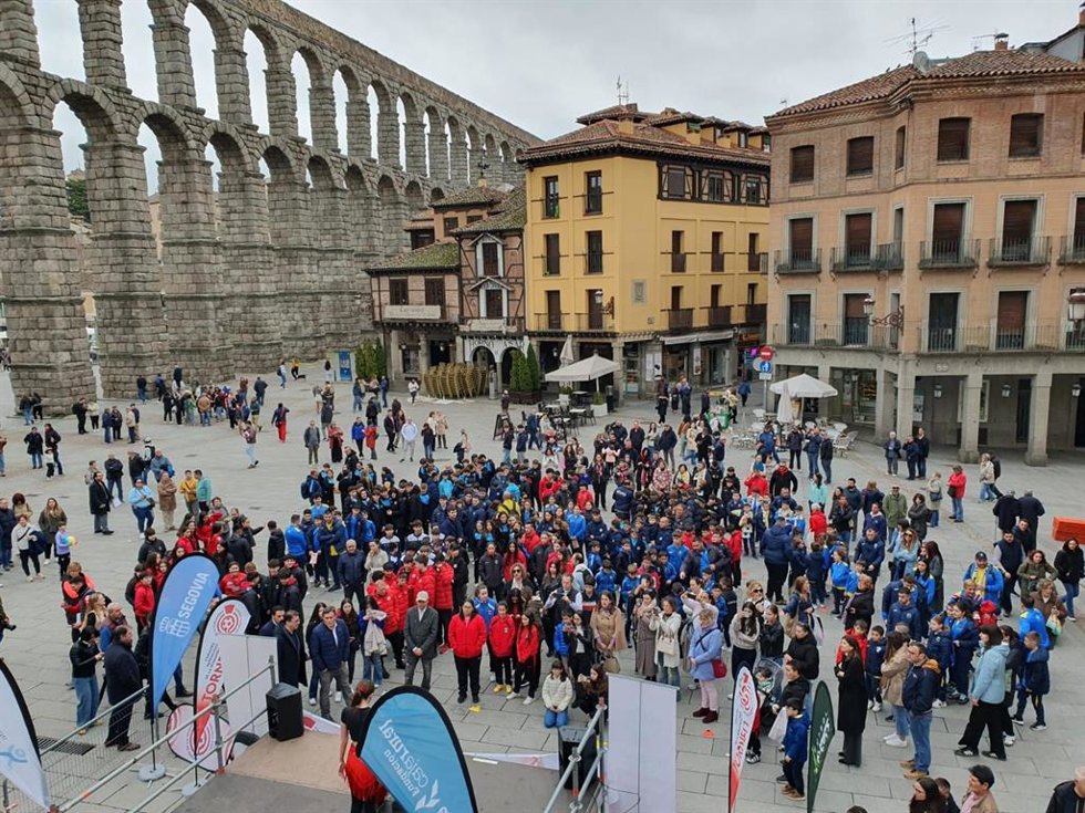 Un Momento De La Inauguración Del Torneo, En El Azoguejo.