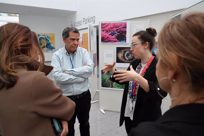 El Hospital Universitario de Toledo acoge la exposición del Consejo Superior de Investigaciones Científicas FOTCIENCIA20