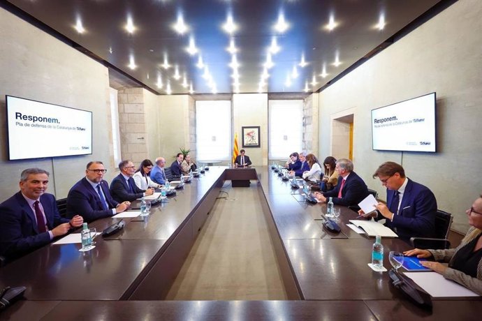 Reunión del presidente de la Generalitat, Salvador Illa, con representantes de diversas empresas farmacéuticas