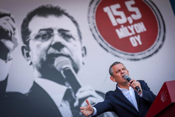 Una manifestación a favor de la liberación del alcalde de Estambul, Ekrem Imamoglu