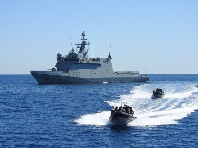 Imagen del BAM 'Furor' de la Armada