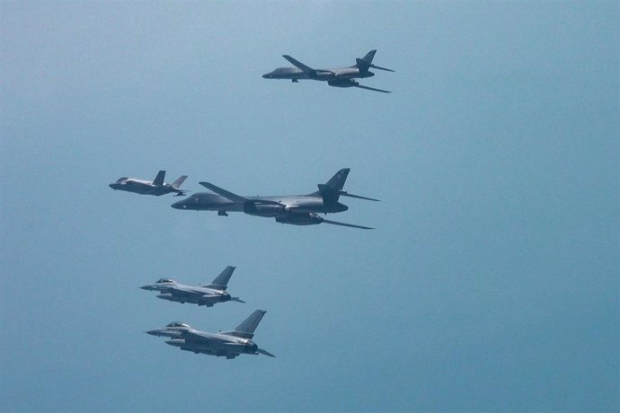 Despliegue de bombarderos B-1B durante unas maniobras militares conjuntas de Corea del Sur y Estados Unidos