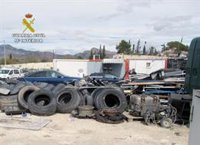 La Guardia Civil detecta un taller mecánico clandestino en un paraje de Fortuna (Murcia)