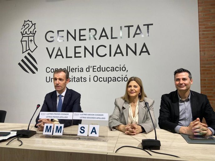 Educació sorteja les inicials que desempataran en l'admissió de l'alumando del pròxim curs