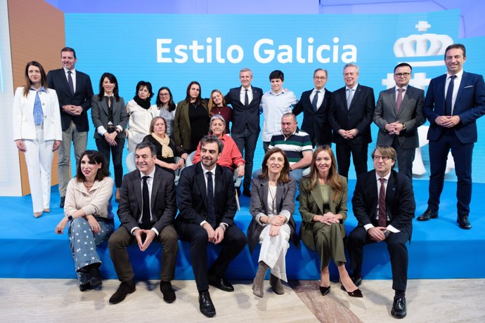 El presidente de la Xunta, Alfonso Rueda, participa en el acto ‘Estilo Galicia’ con el resto de miembros de su gobierno.