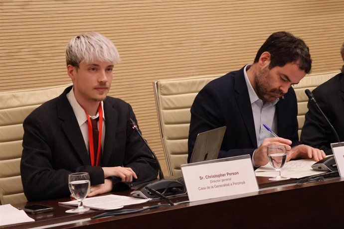 El director de la Casa de la Generalitat en Perpignan, Christopher Daniel Person, en una intervensión en el Parlament