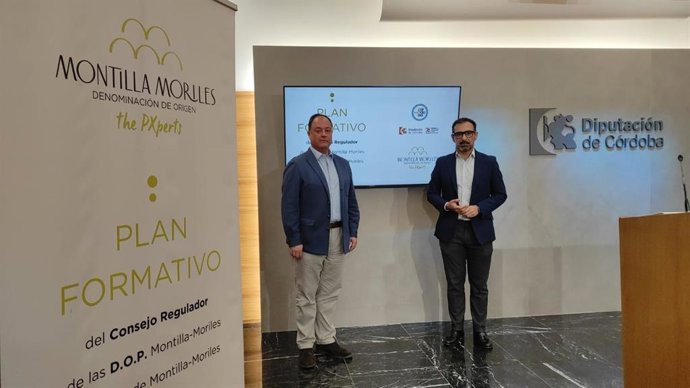 Enrique Garrido y Félix Romero, durante la presentación del Plan Formativo Campus Montilla-Moriles.