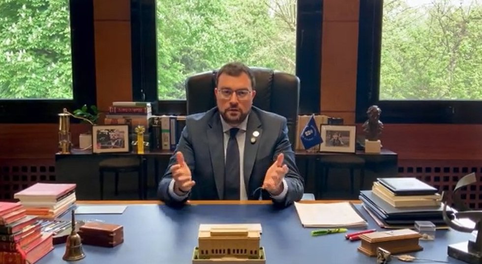 Adrián Barbón