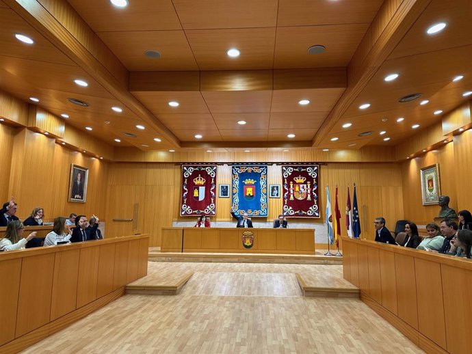 Archivo - Pleno del Ayuntamiento de Talavera en una imagen de archivo
