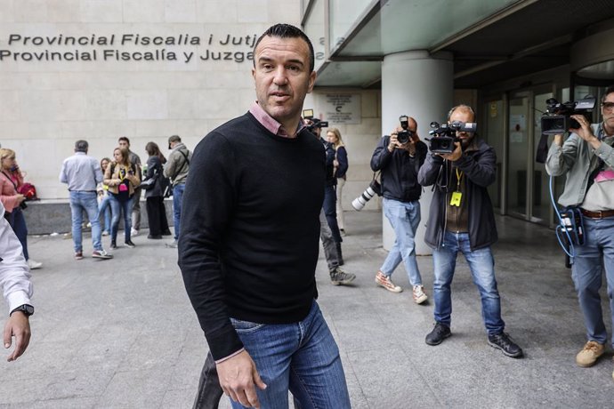 El president de la Diputació de València, Vicente Mompó, a la seua arribada a declarar com a testimoni, en la causa que investiga la gestió de la DANA, a la Ciutat de la Justícia de València