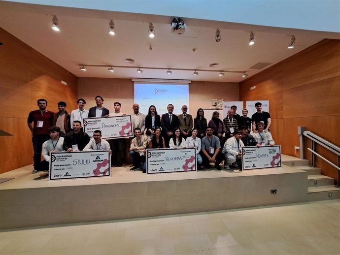 Regenera X, Datalovers, Newpath y Siuuu ganan la primera edición del Hackathon InnovaFP.