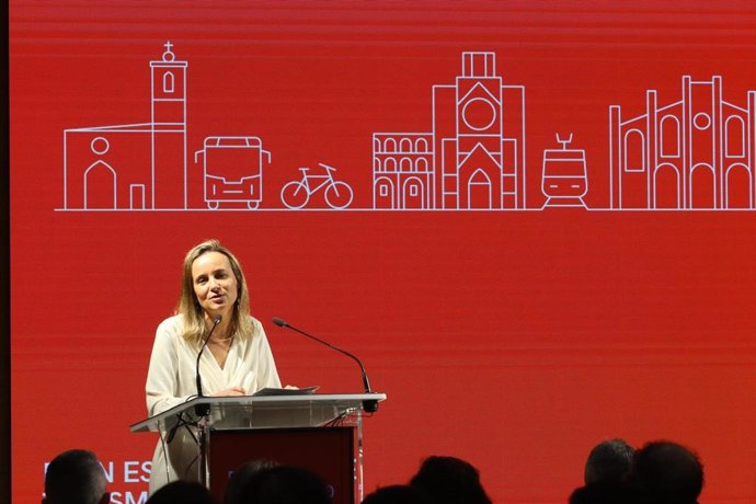 El Ayuntamiento de València, a través de la Fundación Visit València y el Servicio de Turismo, ha presentado ante los principales agentes del sector su nuevo Plan Estratégico de Turismo 2025-2028