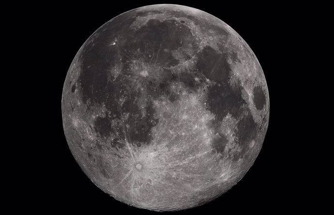 Un experimento de la NASA muestra que el viento solar puede hacer agua en la Luna