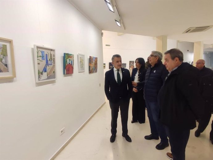 El Ayuntamiento acoge la IX Bienal de Pintura realizada por personas asociadas a UDP La Rioja