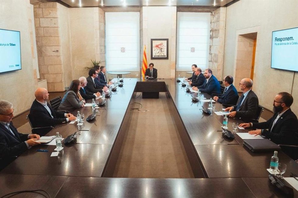 El presidente de la Generalitat, Salvador Illa, se reúne con el sector automovilístico para abordar los efectos de la nueva política arancelaria de Estados Unidos