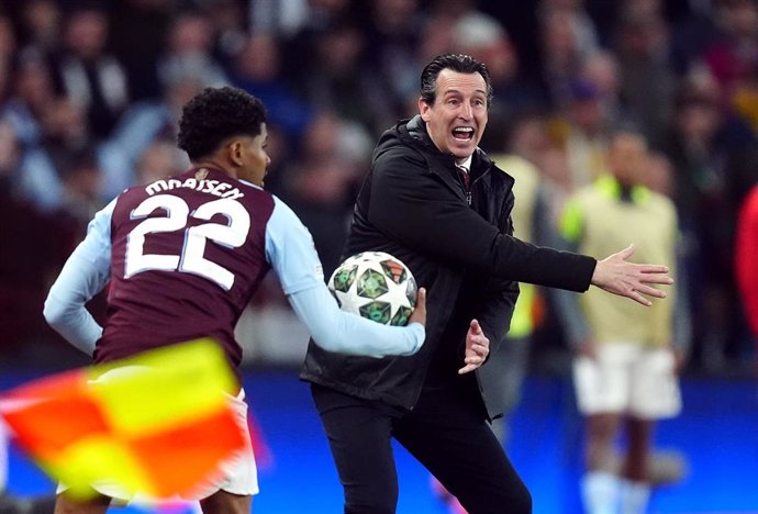 Unai Emery durante el Aston Villa-Paris Saint-Germain en Villa Park