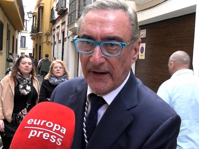 Carlos Herrera disfruta de la Semana Santa en Sevilla