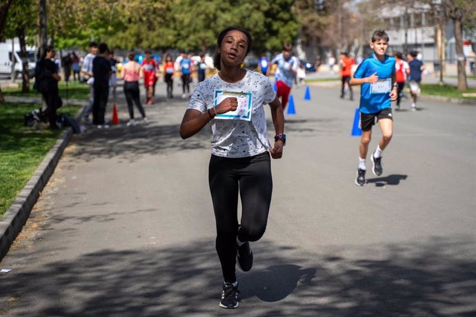 Alumnado del Padre Manjón organiza una carrera para salvar la vida de una joven de Guinea.